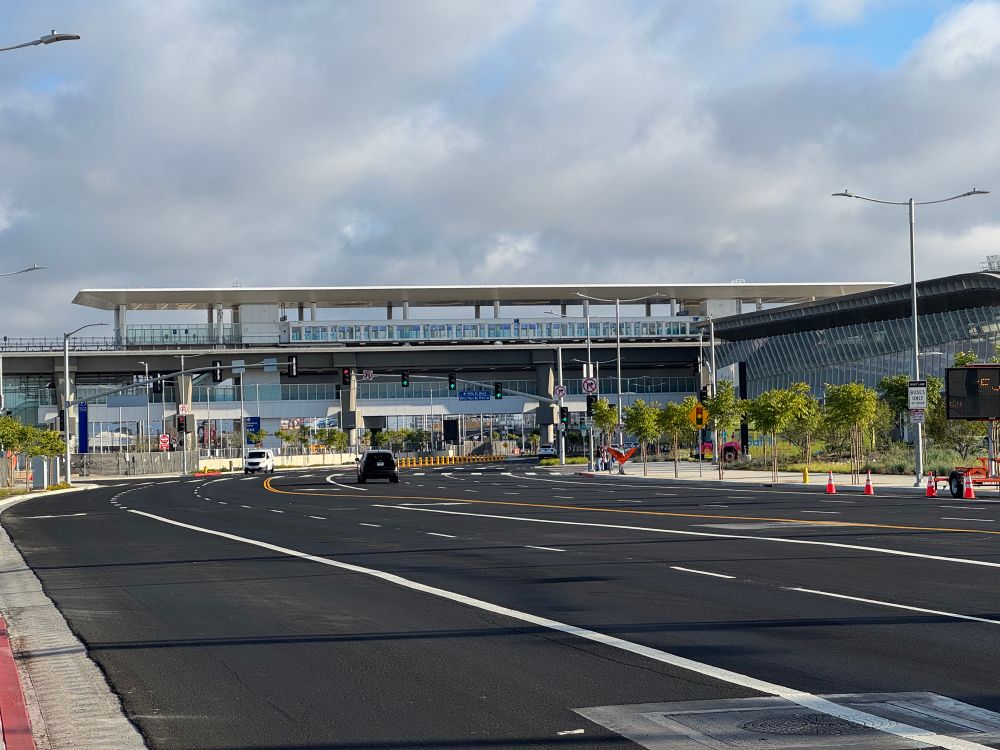 Looking southbound on Aviation Blvd towards the LAX/Metro transit center and automated people mover.