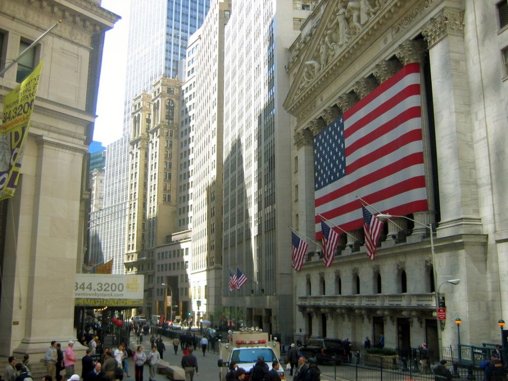 The New York Stock Exchange Building's Broad Street facade (right) as seen from Wall Street, April 2005. 