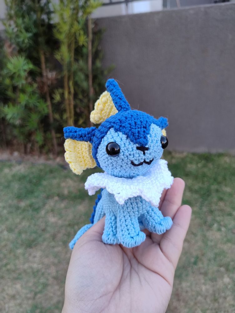 Boneco de crochê do Pokémon Vaporeon