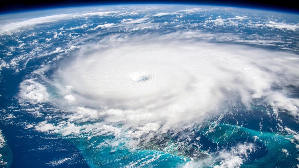 5 best hurricane-tracking apps that I rely on as a Floridian tech pro