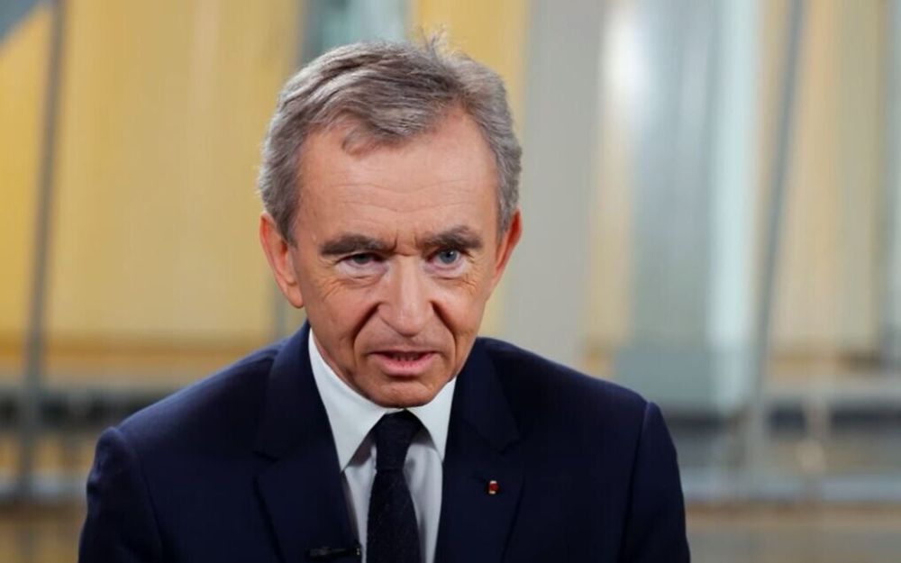 Luxury goods magnate Bernard Arnault invests in Israeli cybersecurity firm Wiz