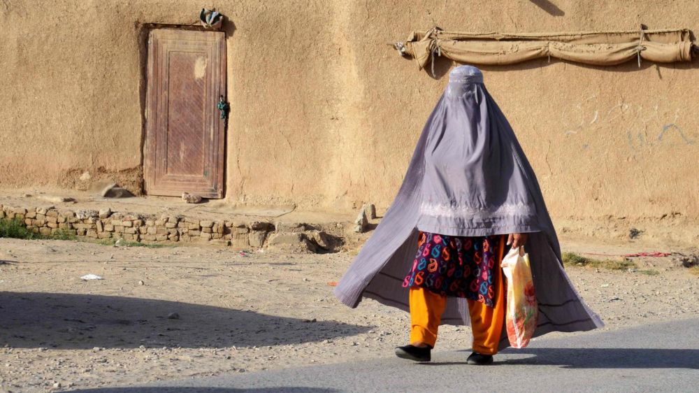 Taliban erlassen „Tugend“- Gesetz: Bart-Gebot für Männer und Verschleierungspflicht für Frauen in Afghanistan