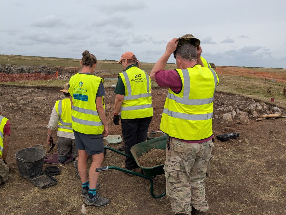 Diggers in high vis
