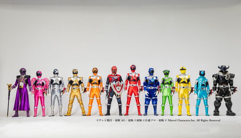 the entire lineup from Uchu Sentai Kyuranger. All 12 of them. Yes. 12.