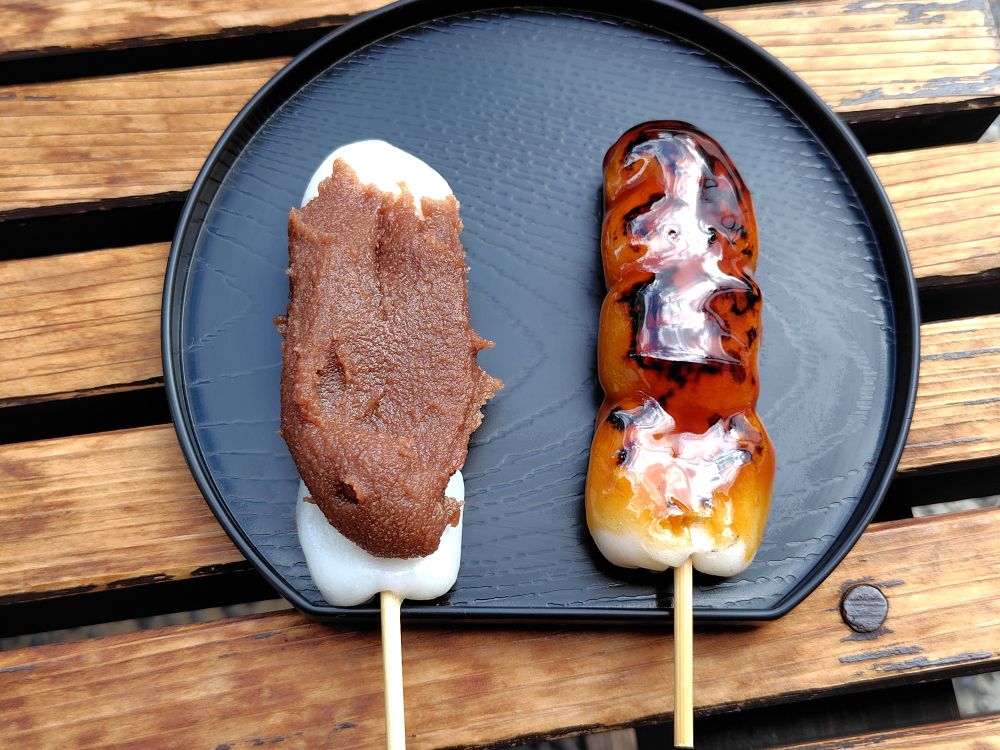 あん団子とみたらし団子