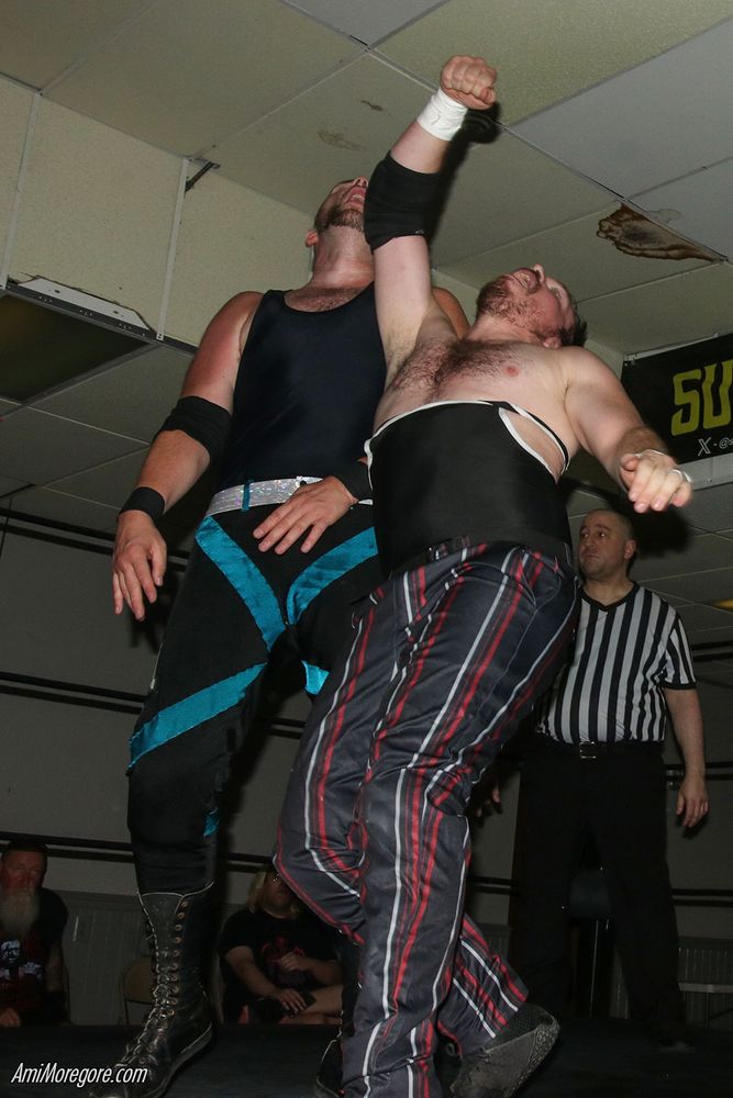 Nicco with a european uppercut on Marc Angel