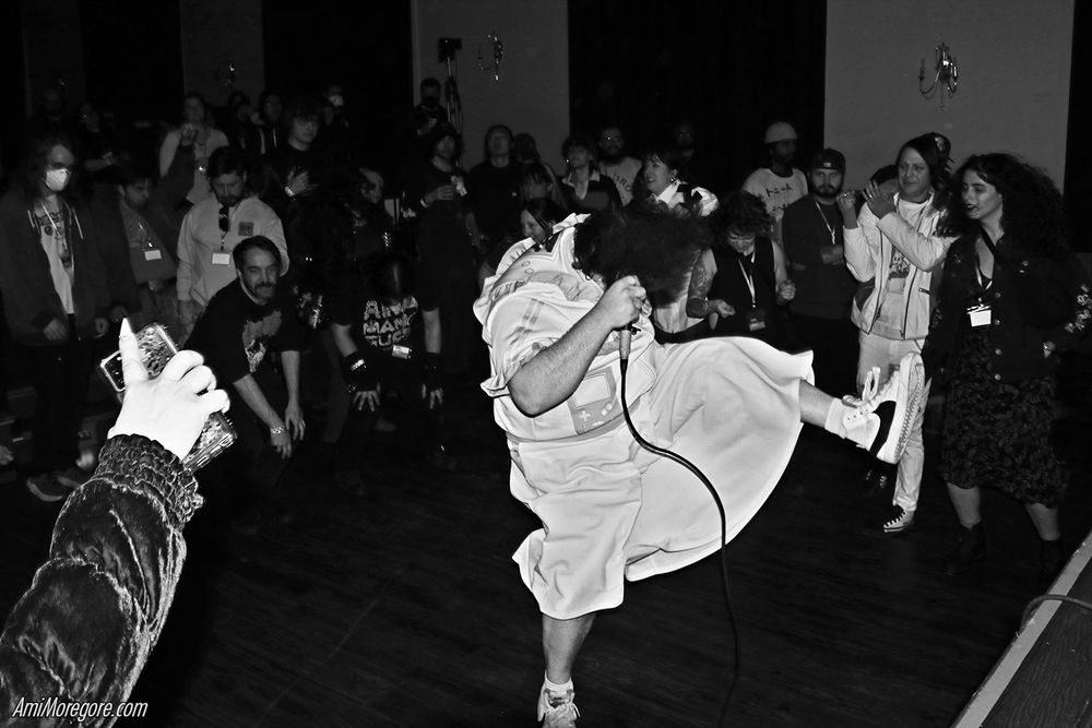 Vocalist from Ultradeluxe dancing in the crowd
