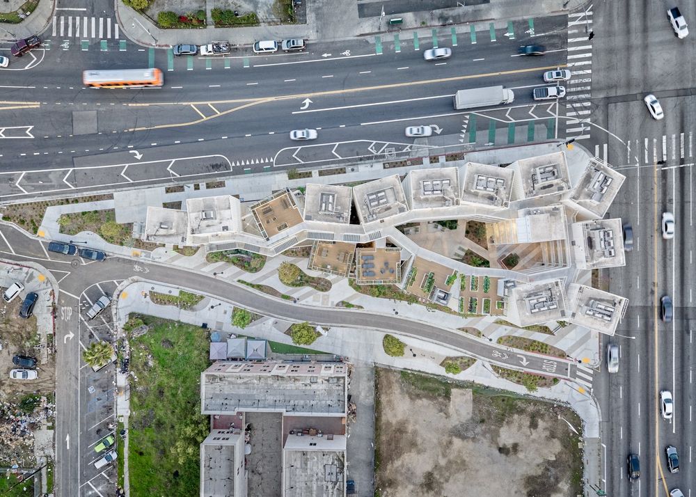 Isla Intersections Supportive Housing and Paseo by Lorcan O'Herlihy Architects [LOHA]
