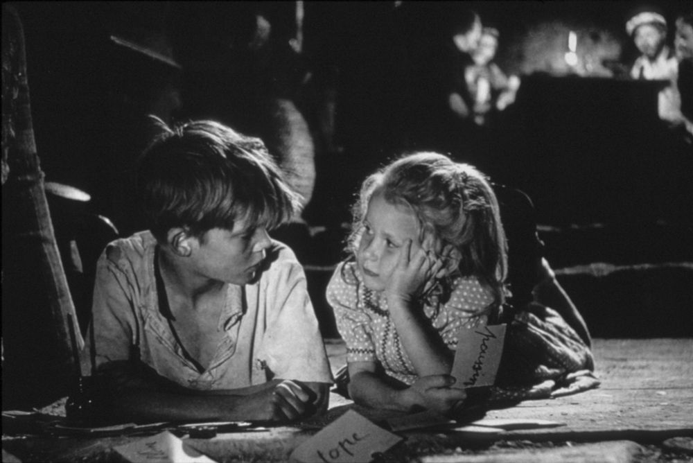 Orphaned after a Nazi air raid, Paulette (Brigitte Fossey), a young Parisian girl, runs into Michel (Georges Poujouly), an older peasant boy, and the two quickly become close. Together, they try to make sense of the chaotic and crumbling world around them, attempting to cope with death as they create a burial ground for Paulette's deceased pet dog. Eventually, however, Paulette's stay with Michel's family is threatened by the harsh realities of wartime.