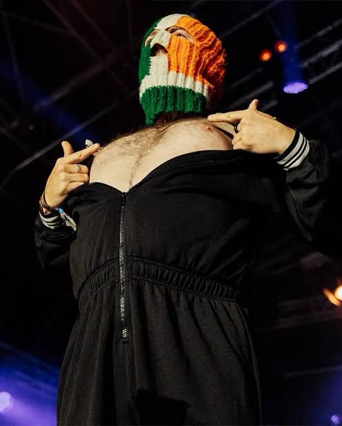 DJ Provai being sexy