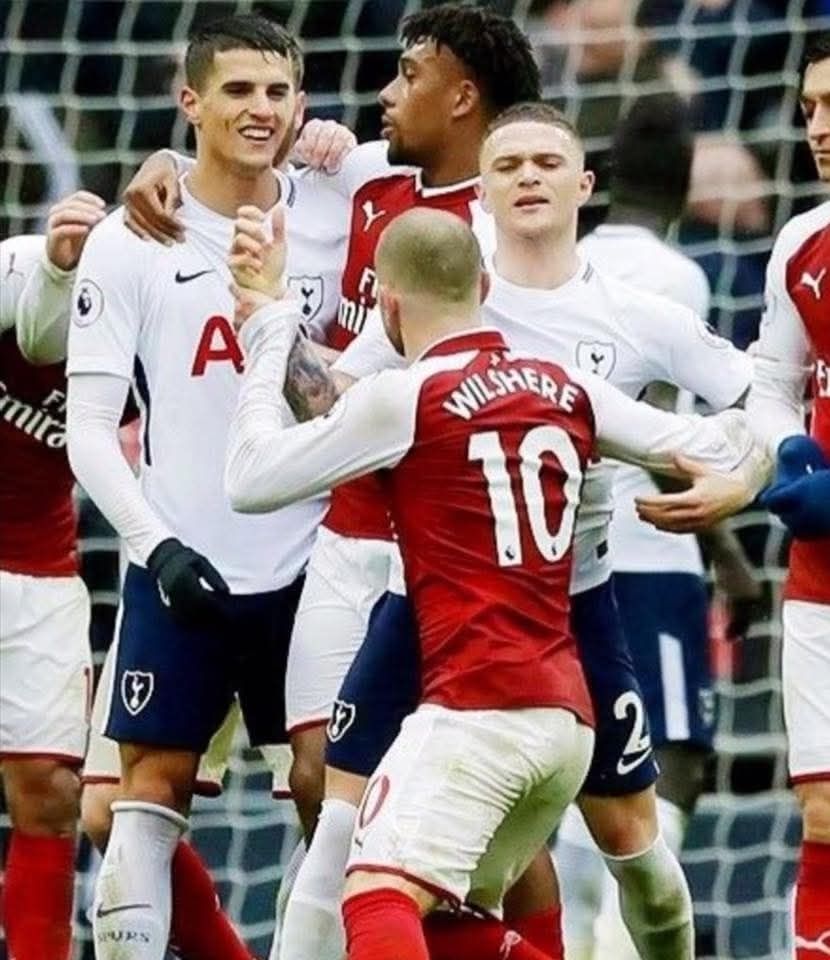 erik lamela grinning at jack wilshire during a 2018 game in which tottenham beat arsenal 1-0, and lamela called wilshire a pussy.
