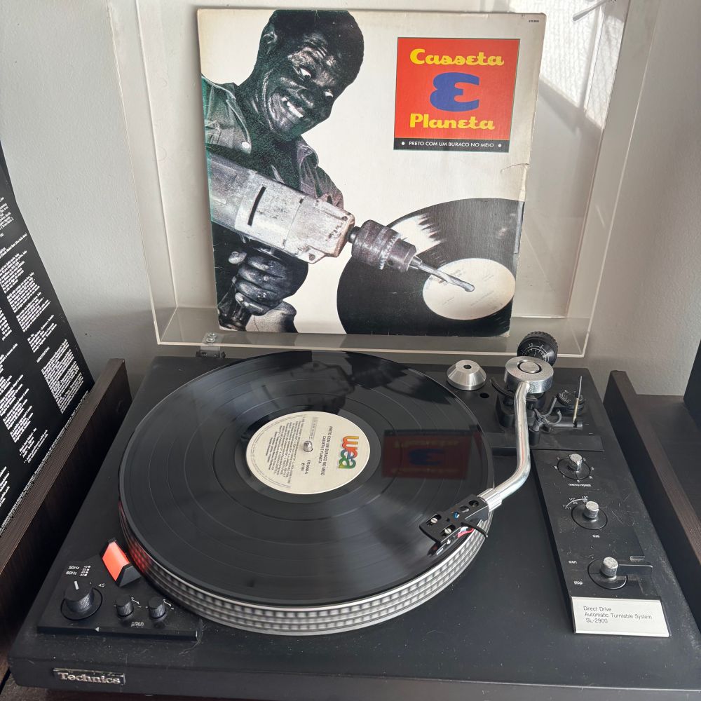 LP do Casseta & Planeta, “Preto com um buraco no meio”, de 1989