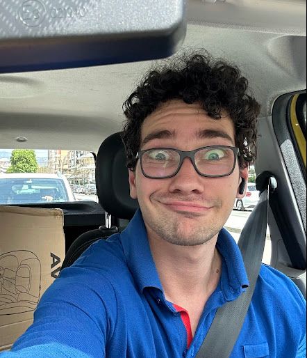 A selfie of me driving the yellow Fiat Panda Hybrid that made such a big impression on me. A mix of joy, mischief and DANGIT I NEED IT.

Also exhaustion, I didn't like that job's other shit.