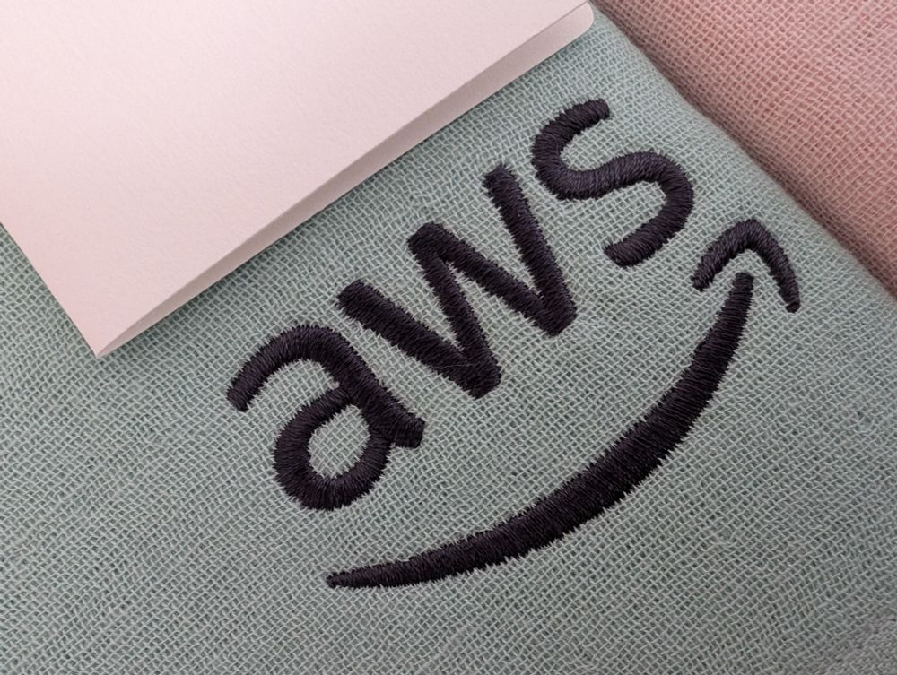 AWSのロゴ入り今治タオル