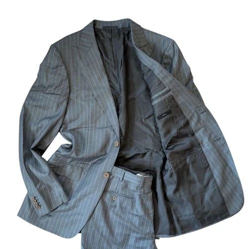 International shipment of items may be subject to customs processing and additional charges.