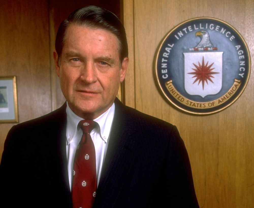 He was credited with restoring trust to the two sullied agencies after the domestic-spying and Iran-contra scandals of the 1970s and ‘80s.