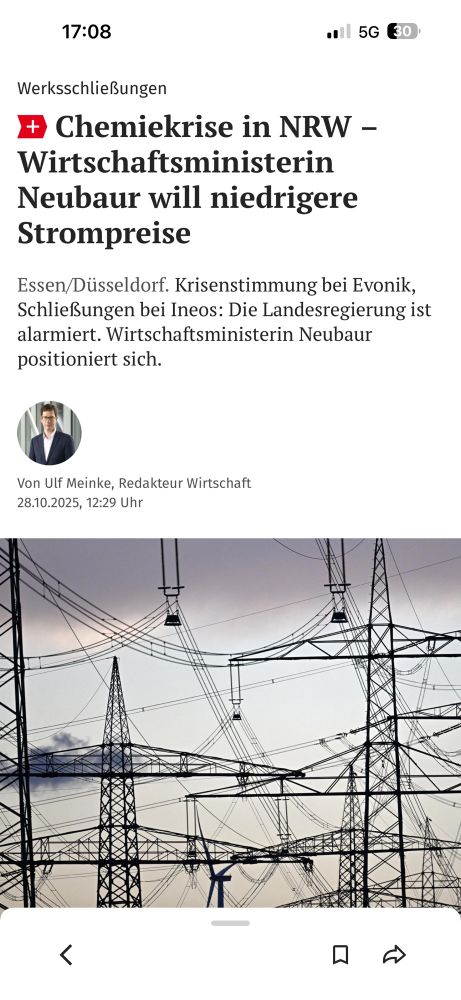 
Werksschließungen
+ Chemiekrise in NRW - Wirtschaftsministerin
Neubaur will niedrigere
Strompreise
Essen/Düsseldorf. Krisenstimmung bei Evonik, Schliefsungen bei Ineos: Die Landesregierung ist alarmiert. Wirtschaftsministerin Neubaur positioniert sich.
Von Ulf Meinke, Redakteur Wirtschaft
28.10.2025, 12:29 Uhr
