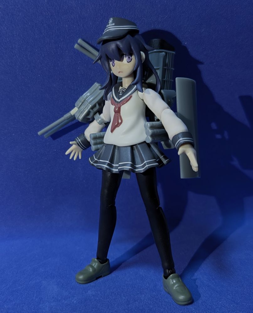 艦隊これくしょんに登場。
暁型一番艦の長女。一人前にレディと自称するだけ礼儀正しく真面目で子供扱いされるとムキになって強がるが、夜中にトイレへ一人で行けなかったり、アニメでシャンプーハットを付けていたりと見た目通り子供っぽい所がある。史実の駆逐艦暁の就役が実は三番目なのこともあったのかも、
ゲームでは駆逐艦なので夜戦での性能が高いが、本格的に運用するには改二まで育てる必要がある。
ミクロマンアーツでは金型が第六駆逐隊と一緒なのか、魚雷発射管が四連装ではなく三連装になっている。