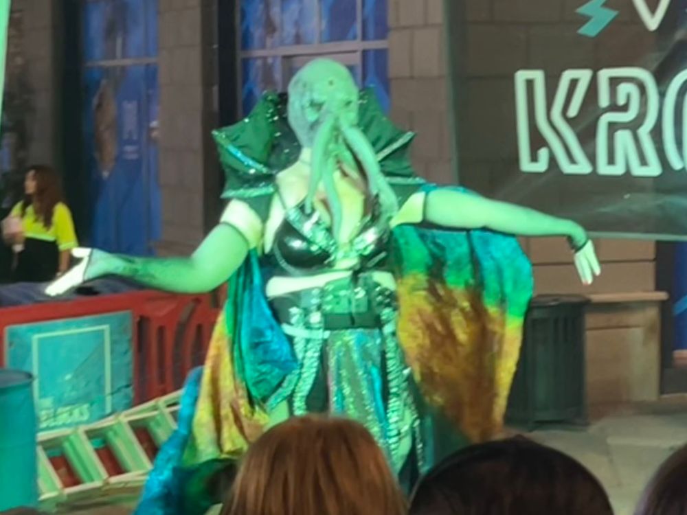 Person dancing dressed as a mind flayer