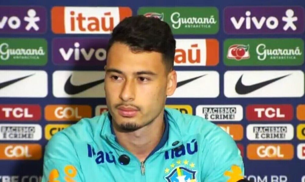 Gabriel Martinelli sofre edema na panturrilha e vira dúvida para jogo da Seleção