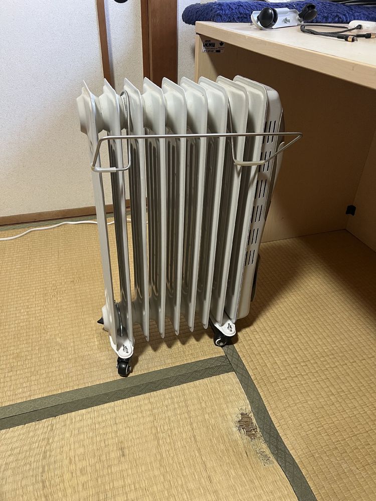 The fixed radiator, now with four working wheels. 