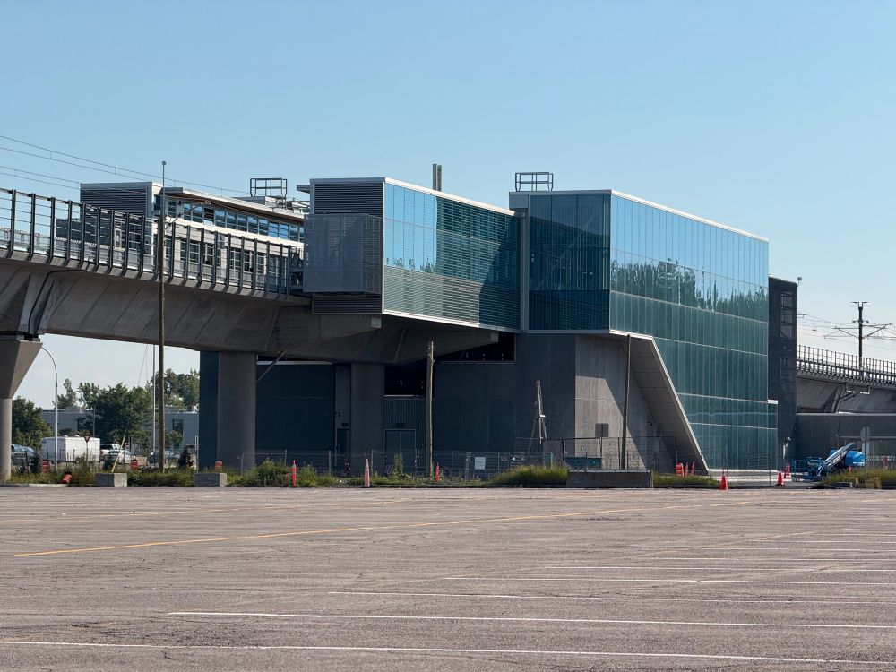 fairview-pointe-claire rem station.