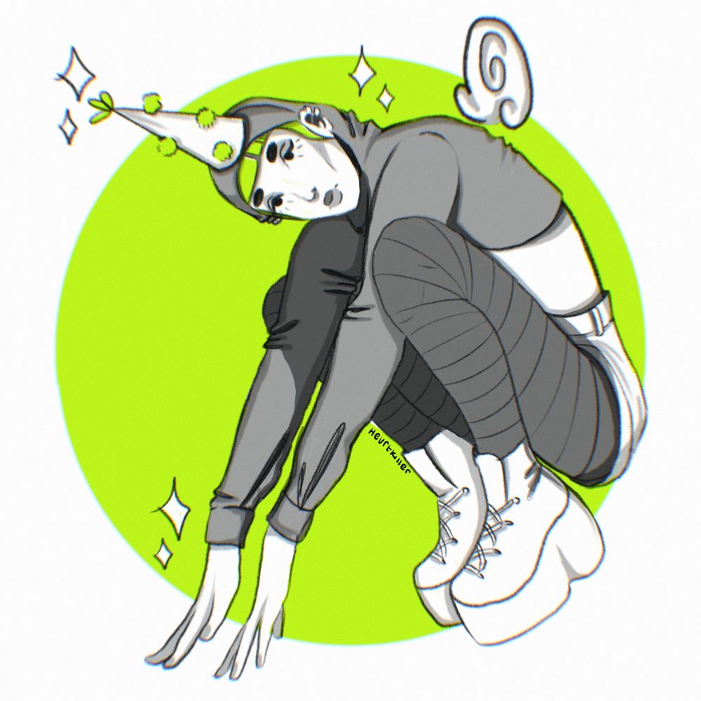 ilustração em preto, branco e verde neon de uma bruxinha inspirada no genero clubber. ela está agachada no chão, apoiando as mãos. tem um chapéu pontudo com pompons verdes, cabelo verde com franja curtinho e está usando uma blusa curta com capuz, asinhas e um short com meia listrada por baixo com botas de plataforma