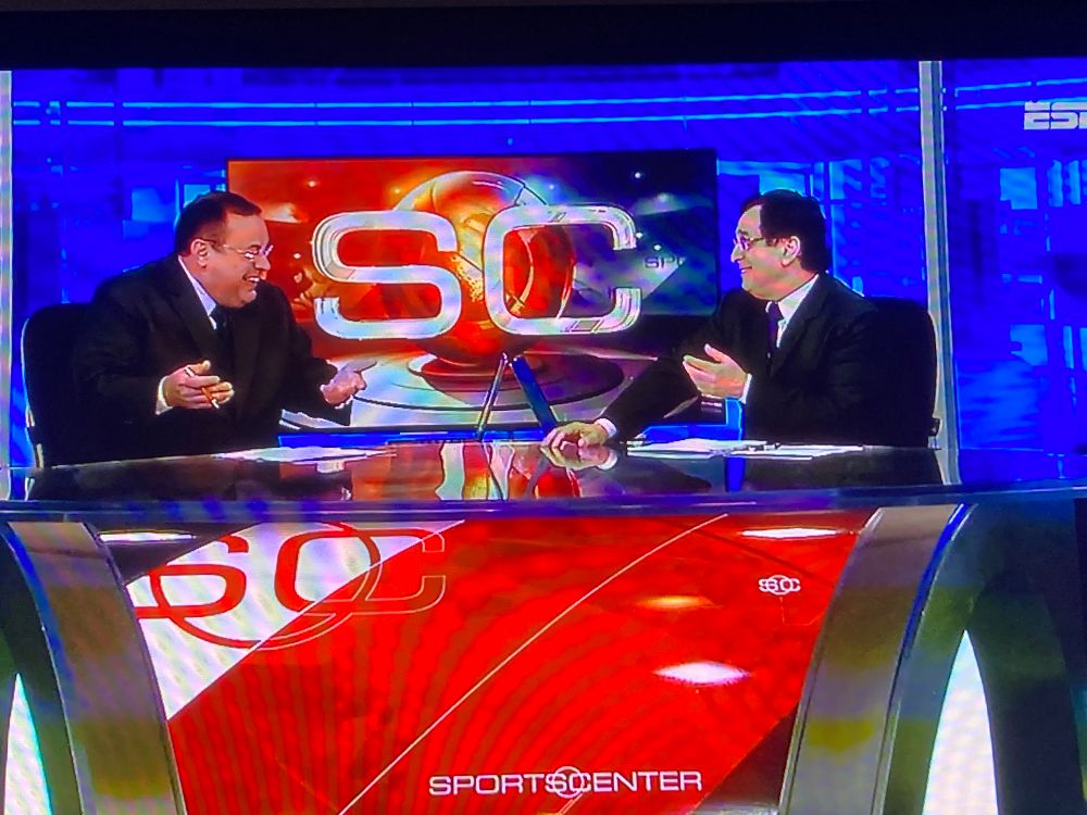 Paulo Soares o Amigão e Antero Greco num programa que os dois apresentavam juntos sentados numa bancada chamada Sportscenter da ESPN. Nessa foto que tirei da tv eles estão se olhando e rindo