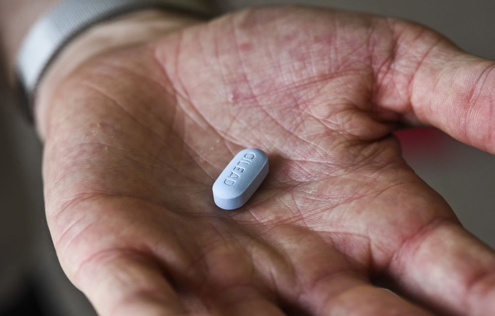 Bending the curve: What a decade-long roll-out of the anti-HIV pill can teach the world - Bhekisisa