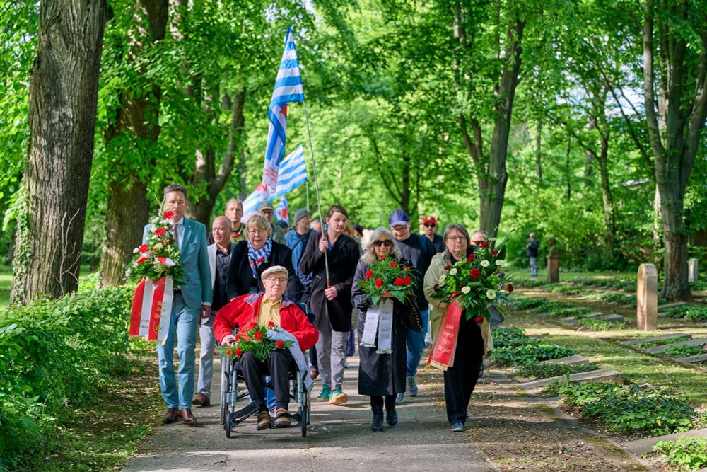 Eindrücke des Gedenkens zum 8. Mai 2025 auf dem halleschen Südfriedhof