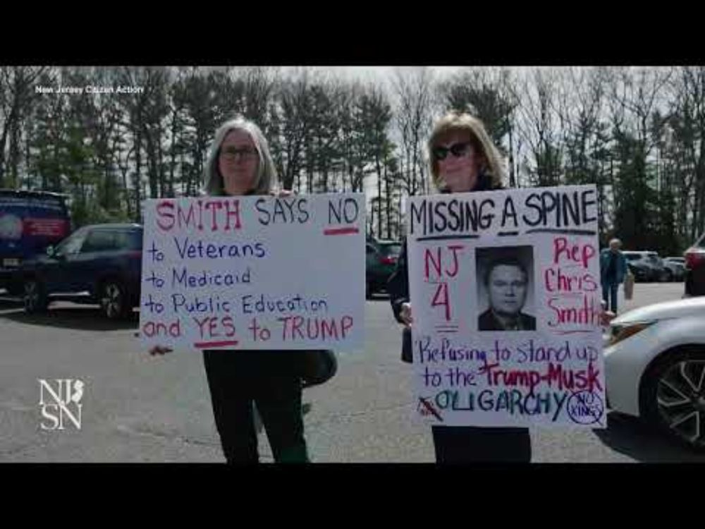 Democrats target GOP districts for town halls