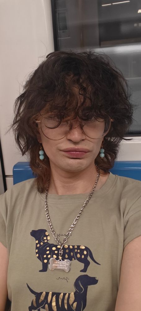 Soon, I, the Great Mass of Hair, will take over EVERYTHING. No one will  comb me anymore against my will! A new era begins now. 