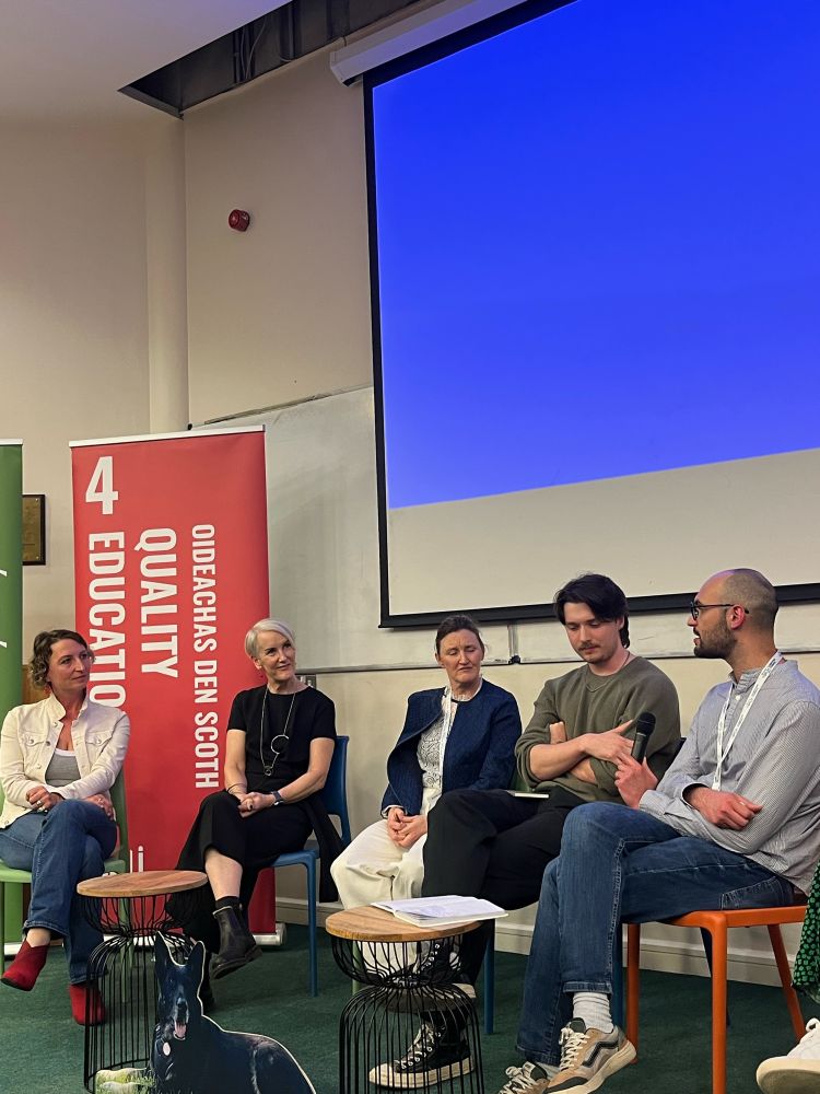 Another picture of the panel.