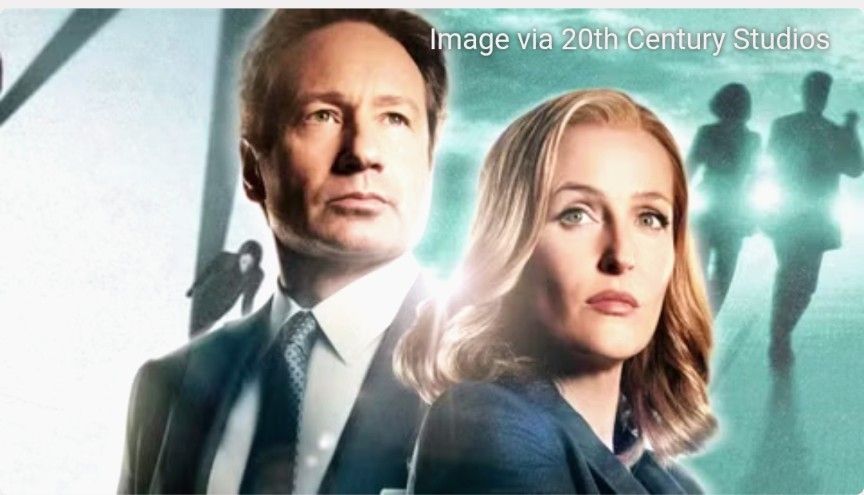 Still photo of FBI agents Mulder and Scully from The X Files