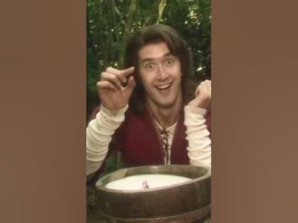 It's Pancake Day! | Maid Marian & her Merry Men 🎵 😋 🥞