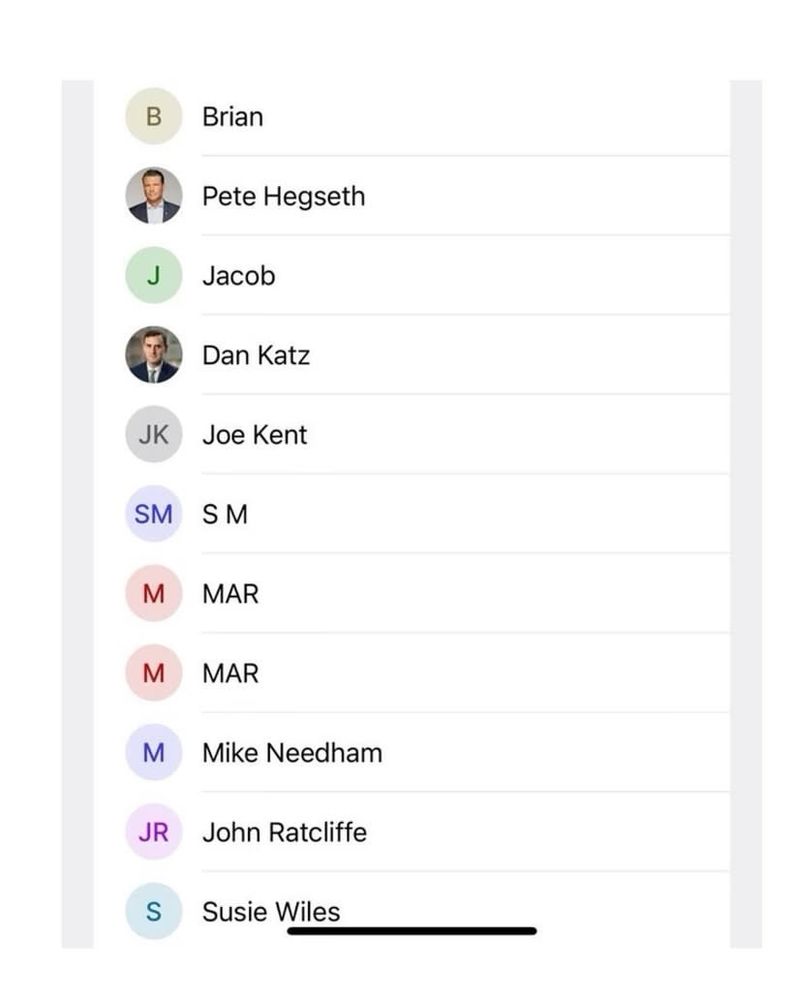 The Signal texts in question. 