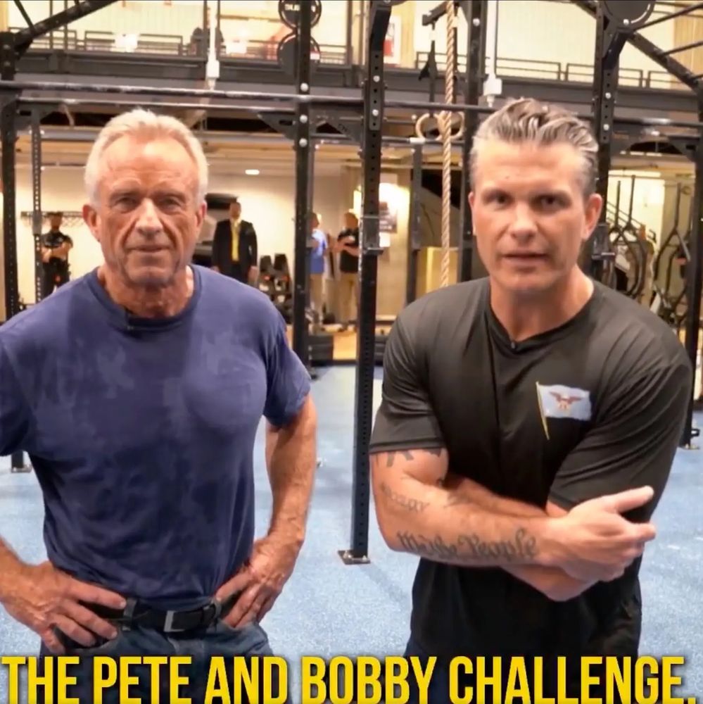 THE PETE AND BOBBY CHALLENGE: RFK Jr & Pete Hegseth pose in tight T-shirts like high school footballers flexing biceps.🤦🏻‍♂️🤦🏻‍♂️🤦🏻‍♂️