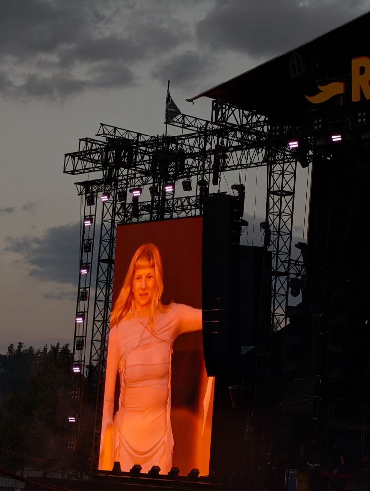 Aurora at Rock en Seine 
