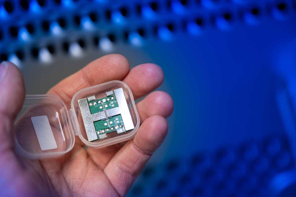 A prototype MMG sensor device