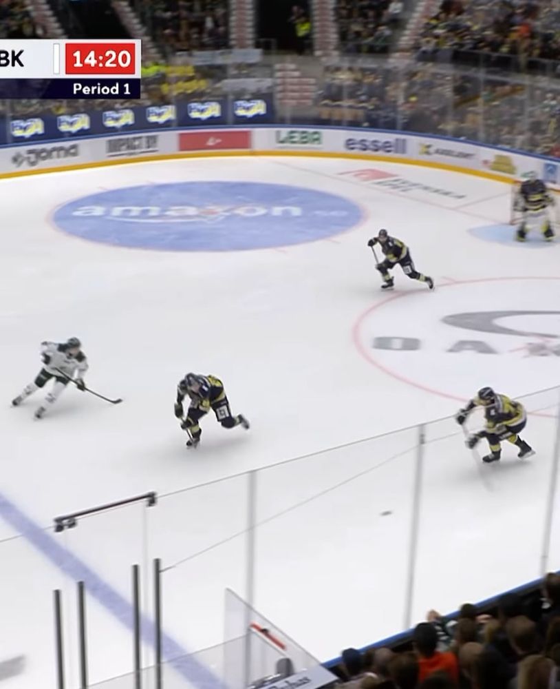 Solberg with a big hit in SHL