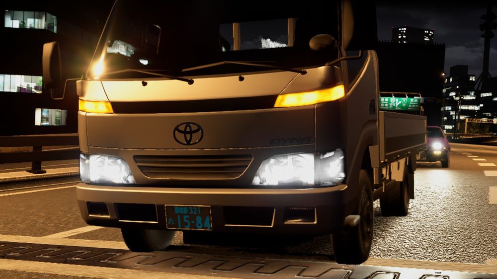 a toyota dyna lorry being challenged in tokyo xtreme racer (2025).