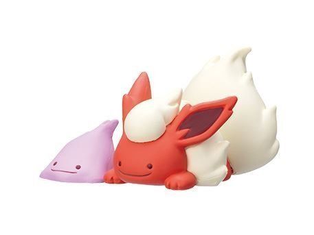 Toy of Ditto playing with transformed ditto Flareon 