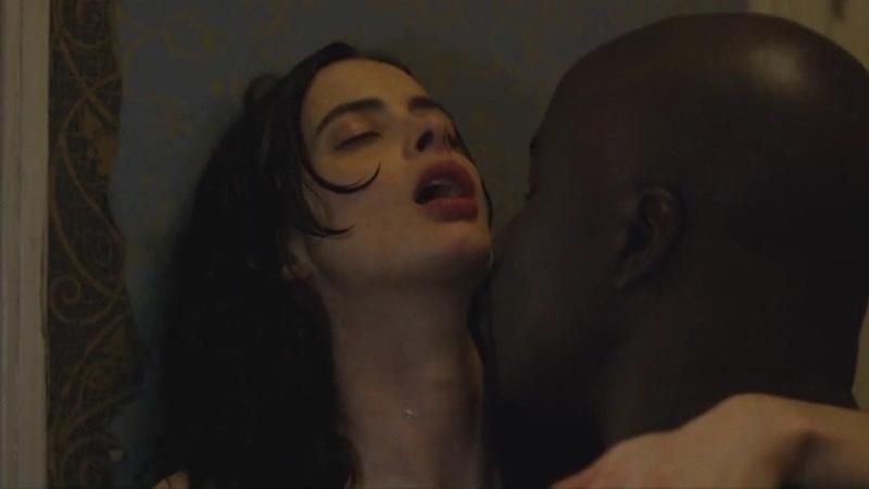 Jessica Jones (Krysten Ritter) and Luke Cage (Mike Colter) having sex in 'Marvel's Jessica Jones' (Photo credit: Netflix)