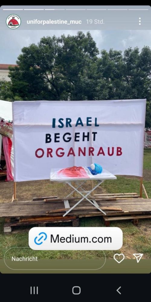 „Israel begeht Organraub“: Wie das Protestcamp die antijüdische Ritualmordlegende in Szene setzt