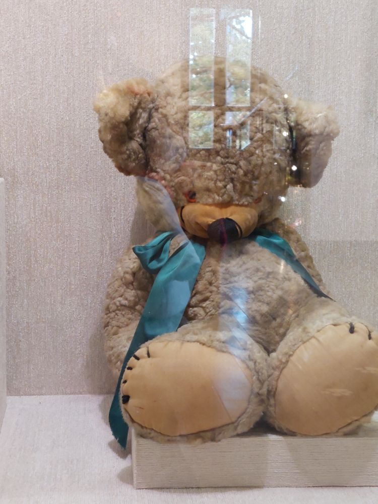 テディベアミュージアムのくまのぬいぐるみ
