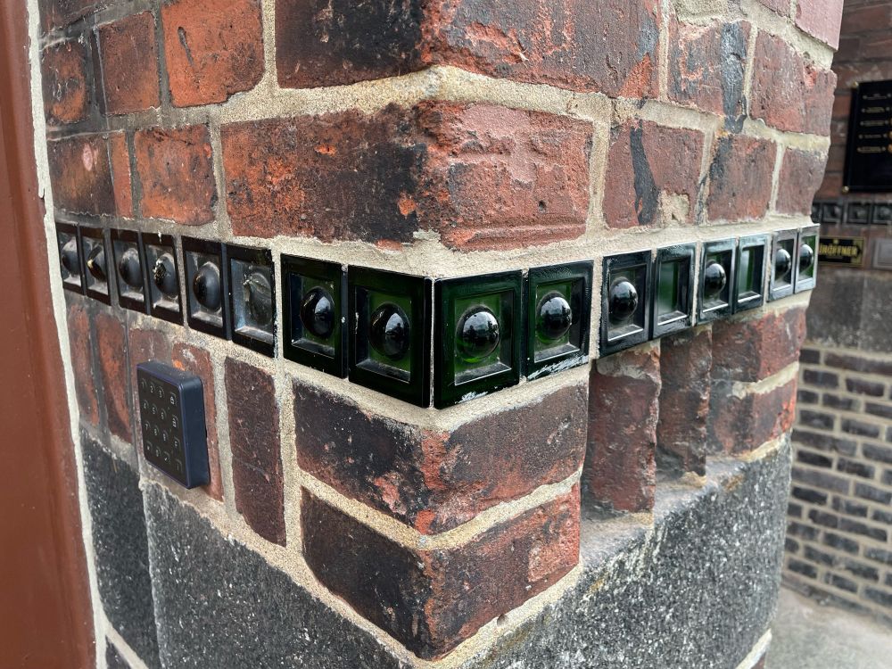 Tiiliskivijulkisivu Hampurin Speicherstadtissa