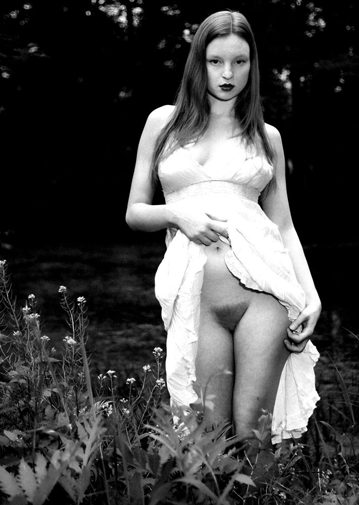 Bw portrait of a woman. 