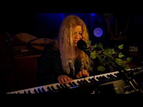 Priscilla Hernandez - Morning Light (Live piano version) - Original Lullaby