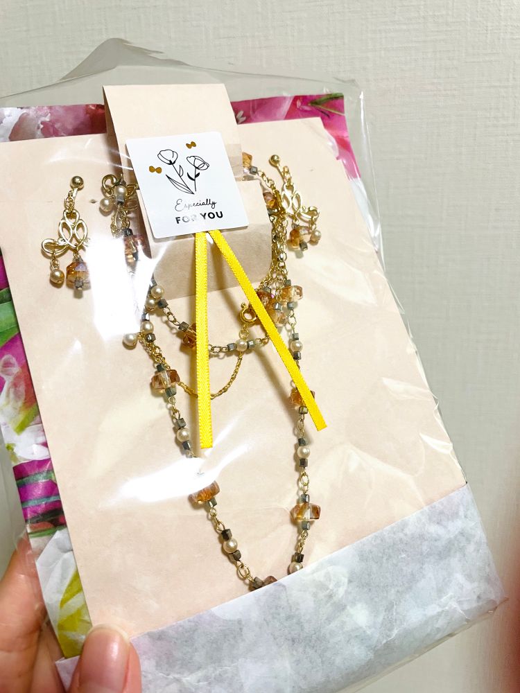 ビーズアクセサリーの画像