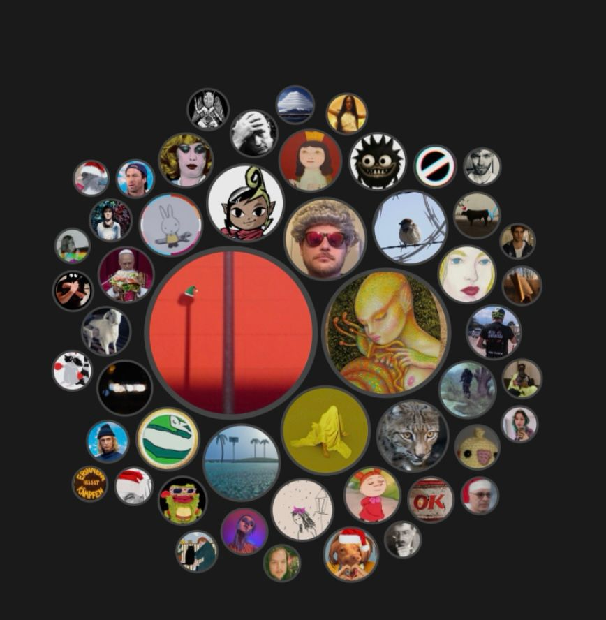 Ein Kreis aus ganz vielen unterschiedlich großen Kreisen.